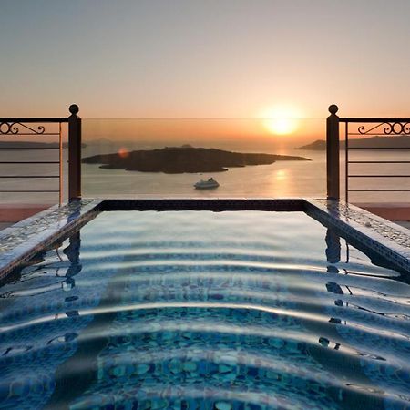 Nefeles Luxury Suites Фира Екстериор снимка