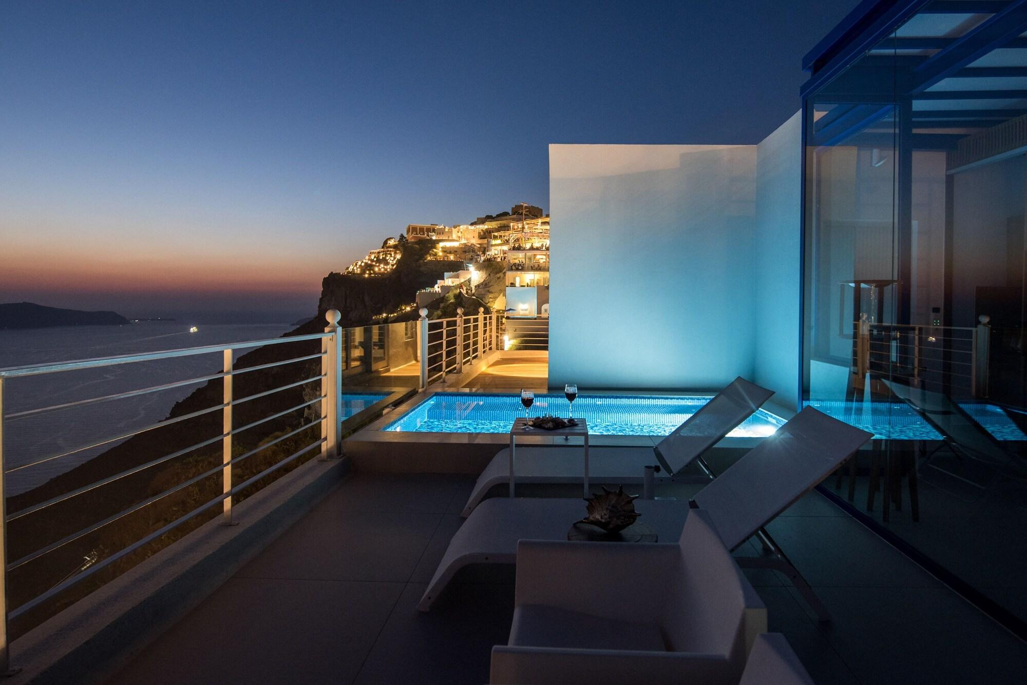 Nefeles Luxury Suites Фира Екстериор снимка