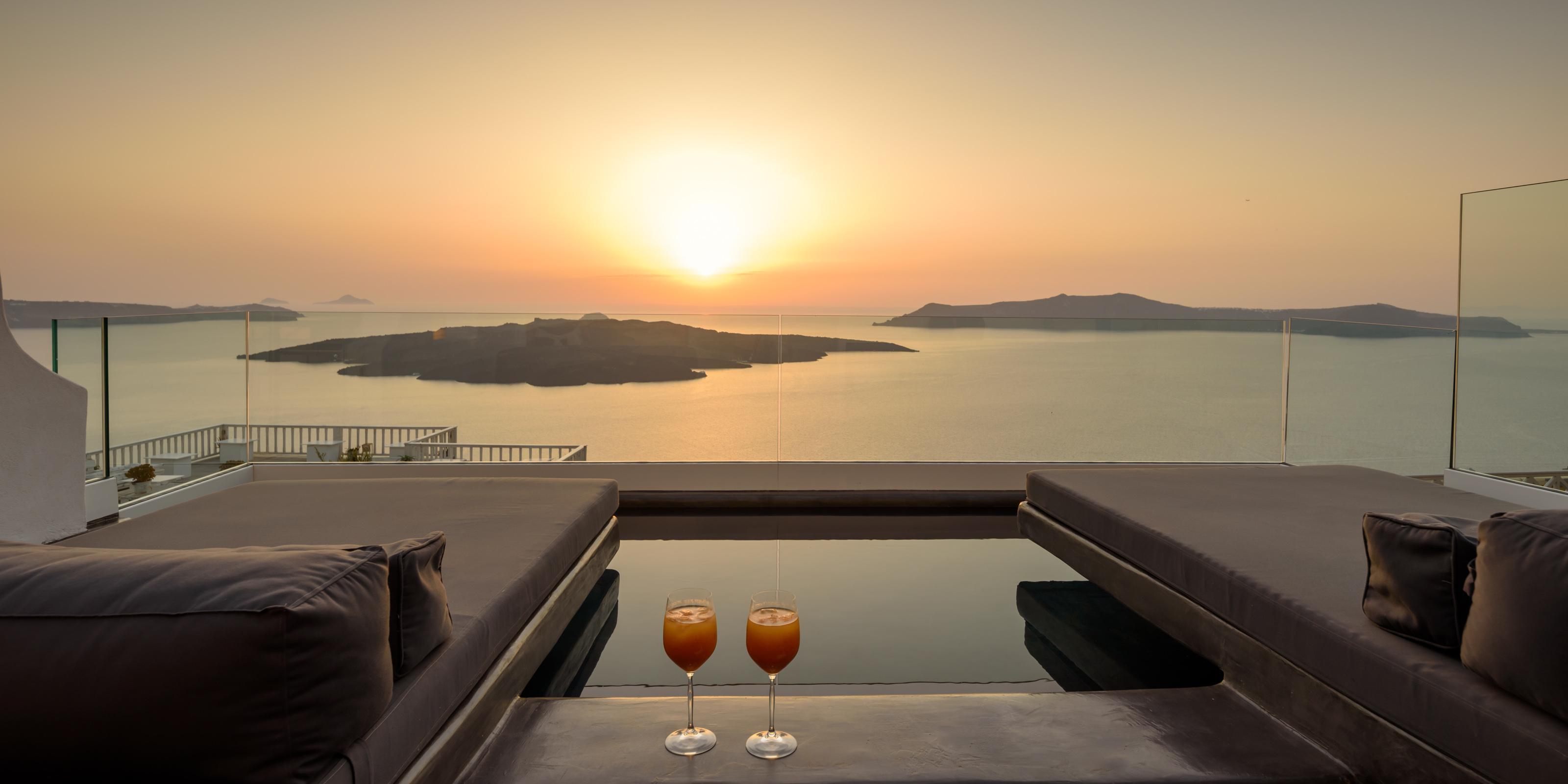 Nefeles Luxury Suites Фира Екстериор снимка