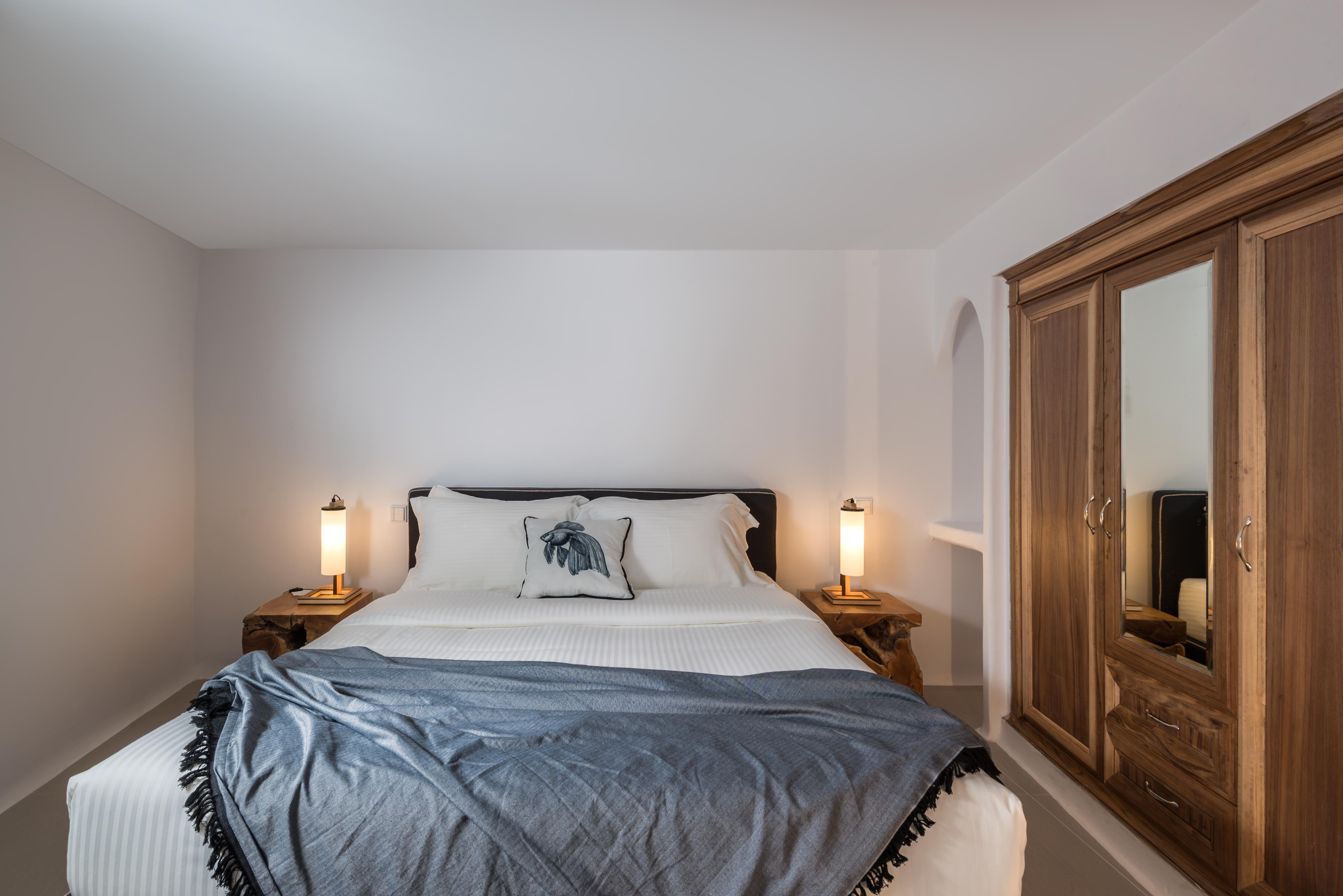 Nefeles Luxury Suites Фира Екстериор снимка