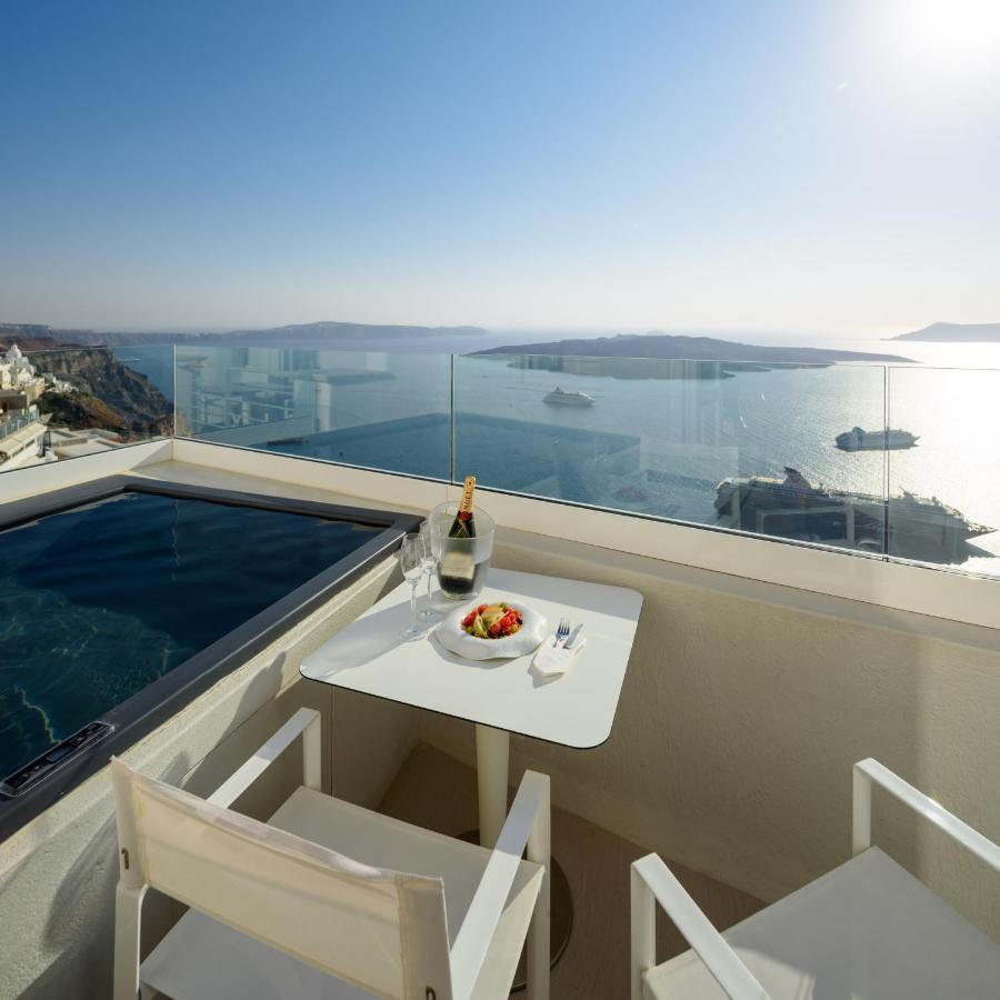 Nefeles Luxury Suites Фира Екстериор снимка