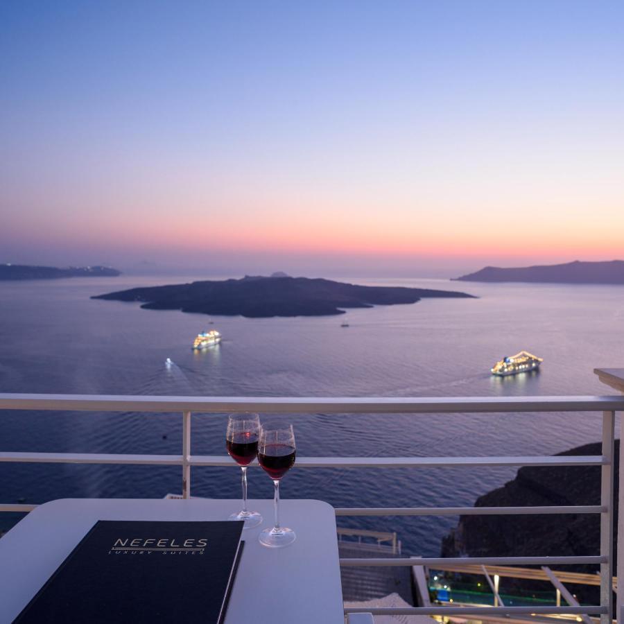 Nefeles Luxury Suites Фира Екстериор снимка
