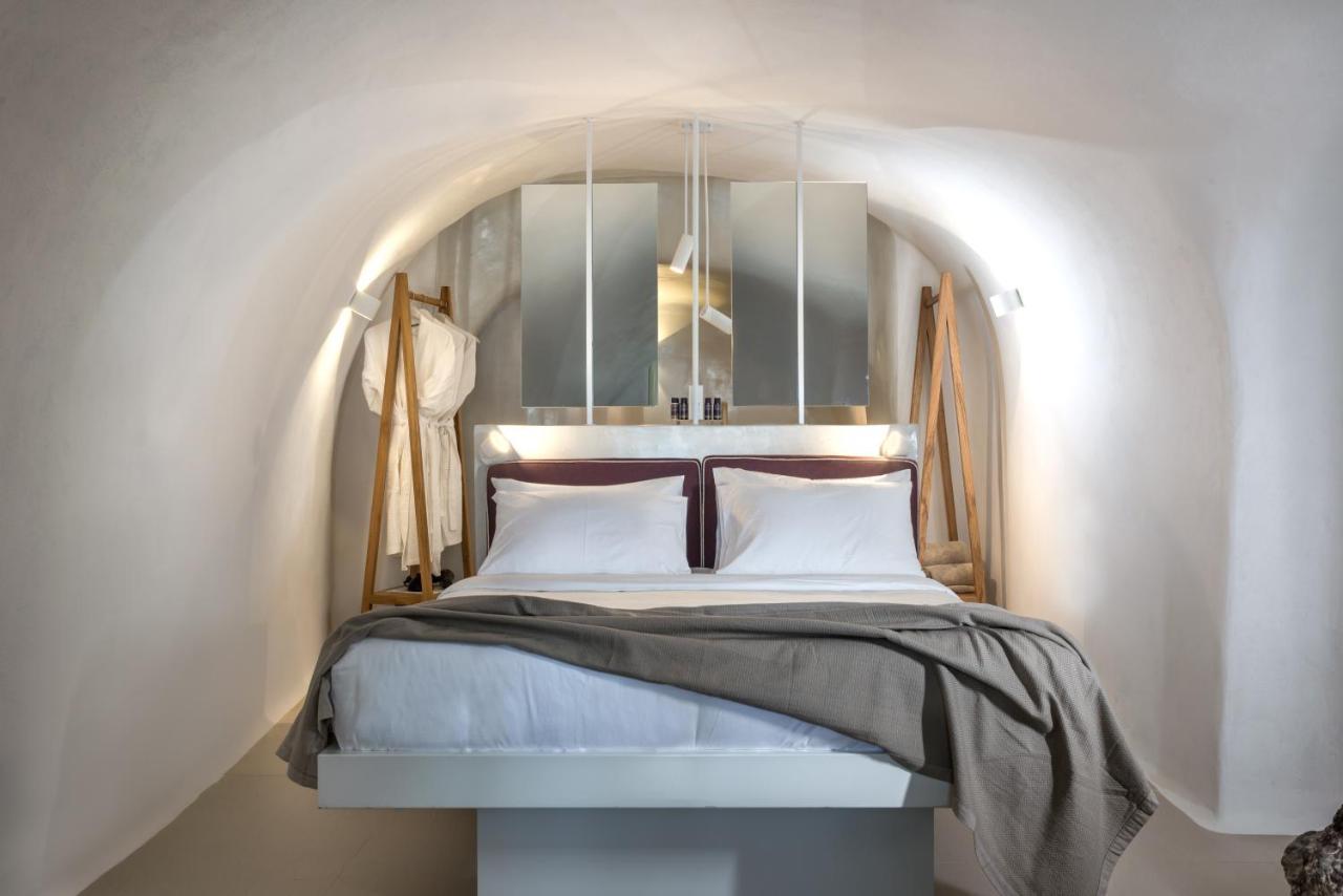 Nefeles Luxury Suites Фира Екстериор снимка