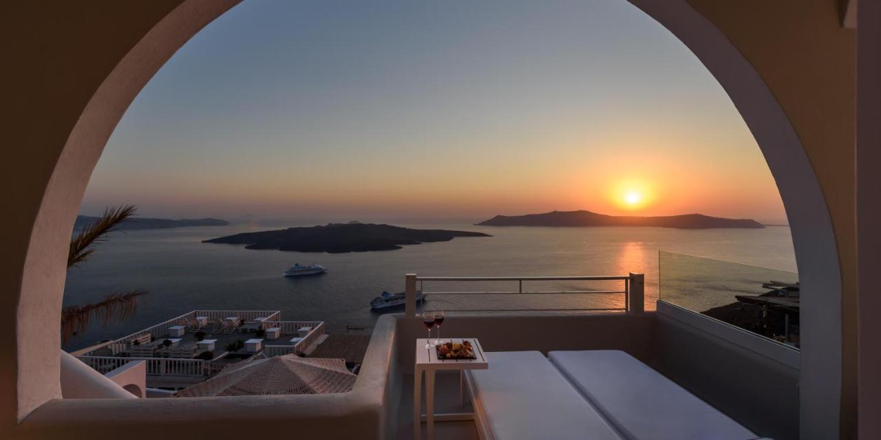 Nefeles Luxury Suites Фира Екстериор снимка