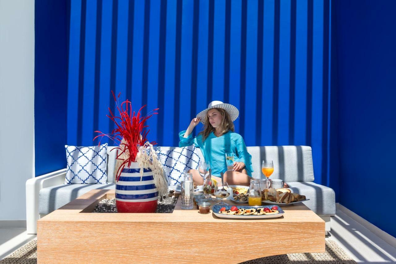 Nefeles Luxury Suites Фира Екстериор снимка